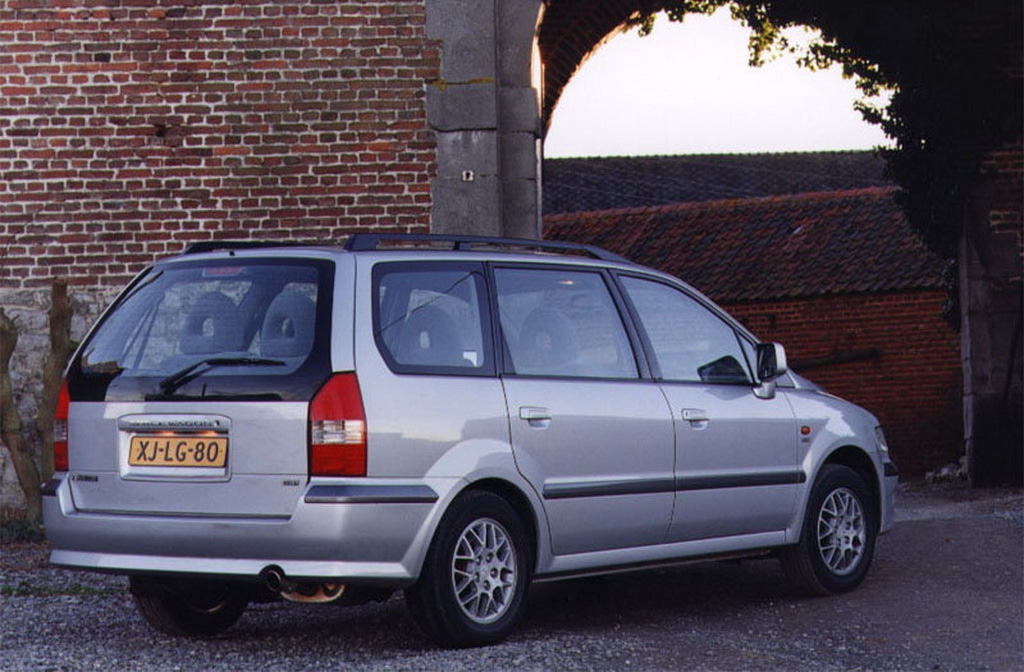 Mitsubishi space wagon 1995